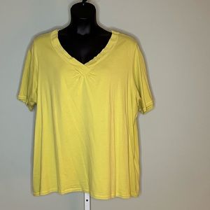 Avenue 30/32 v-neck t-shirt. Chartreuse.